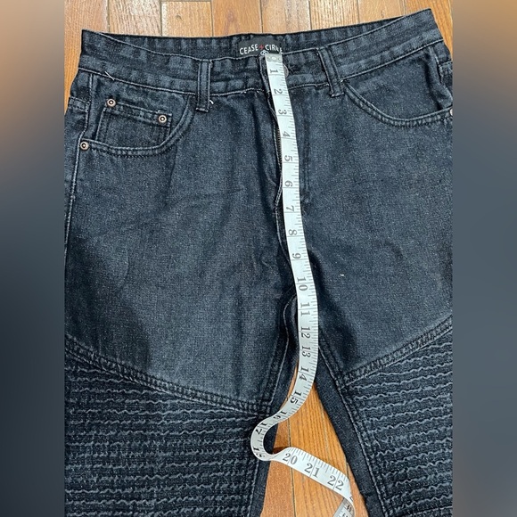 Men's Blue Jeans - Picture 5 of 12